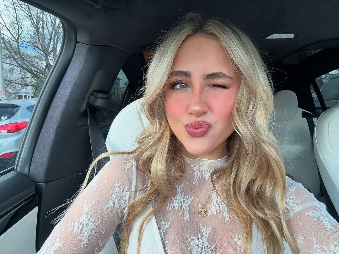 Ava Kolker
