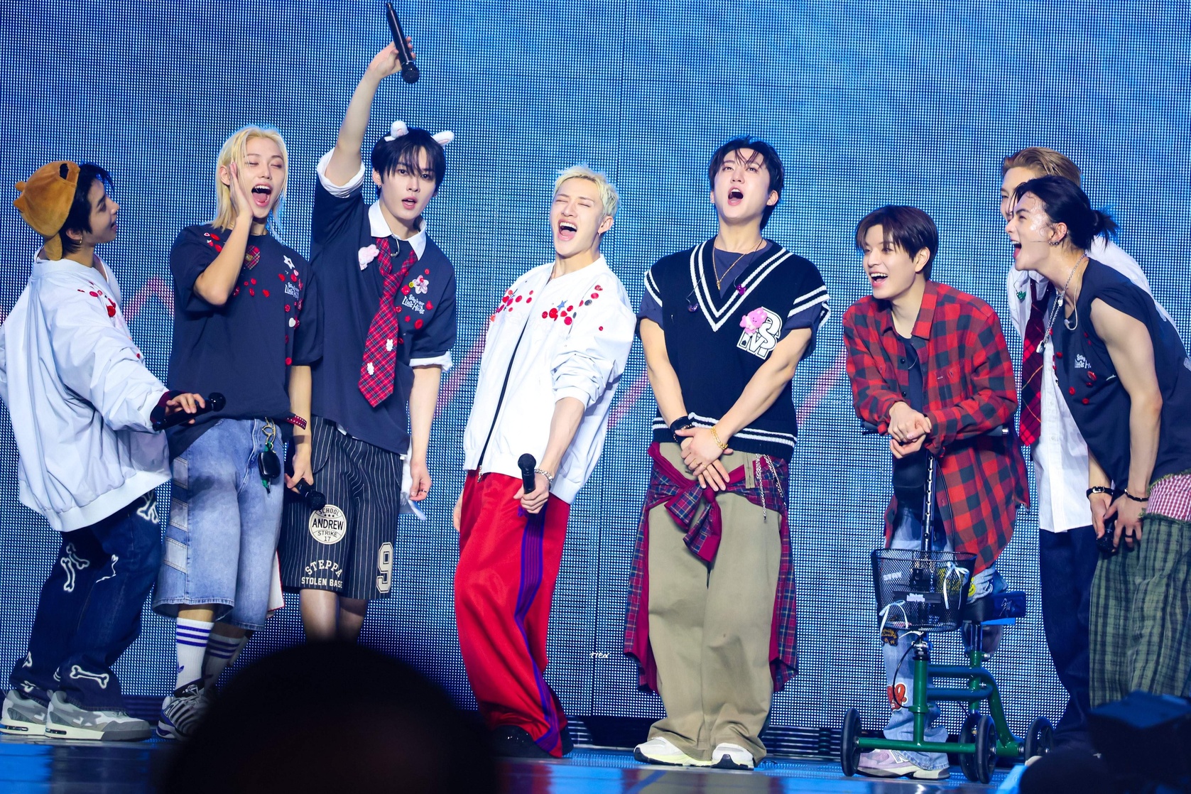 Stray Kids