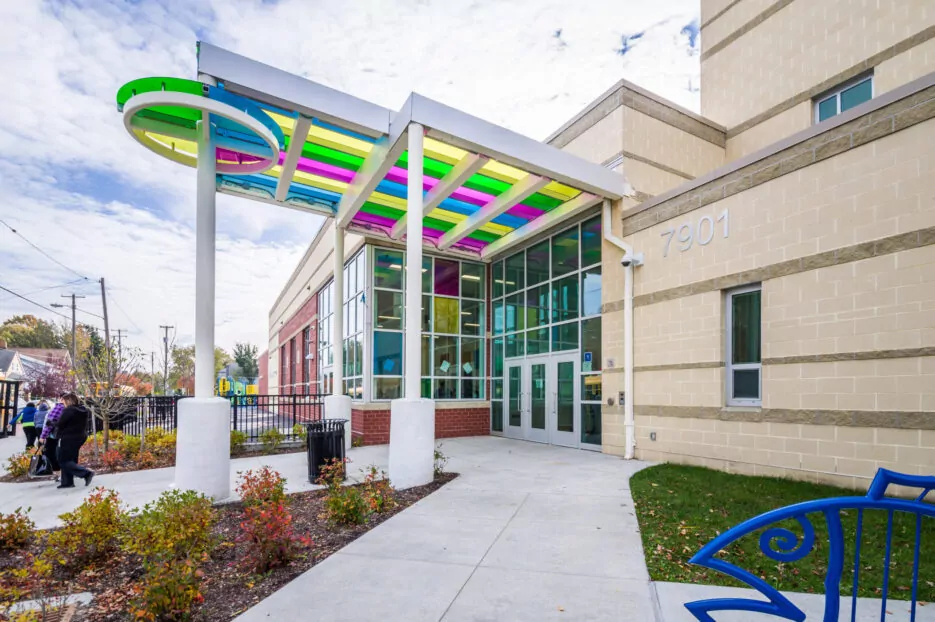 Halle School Halle School