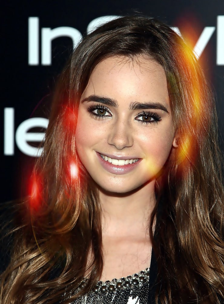 Picture of Lily Collins.