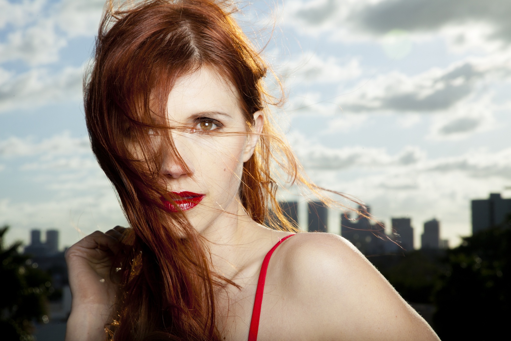 Julie McNiven Julie McNiven