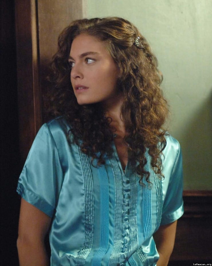 Picture of Alexa Davalos