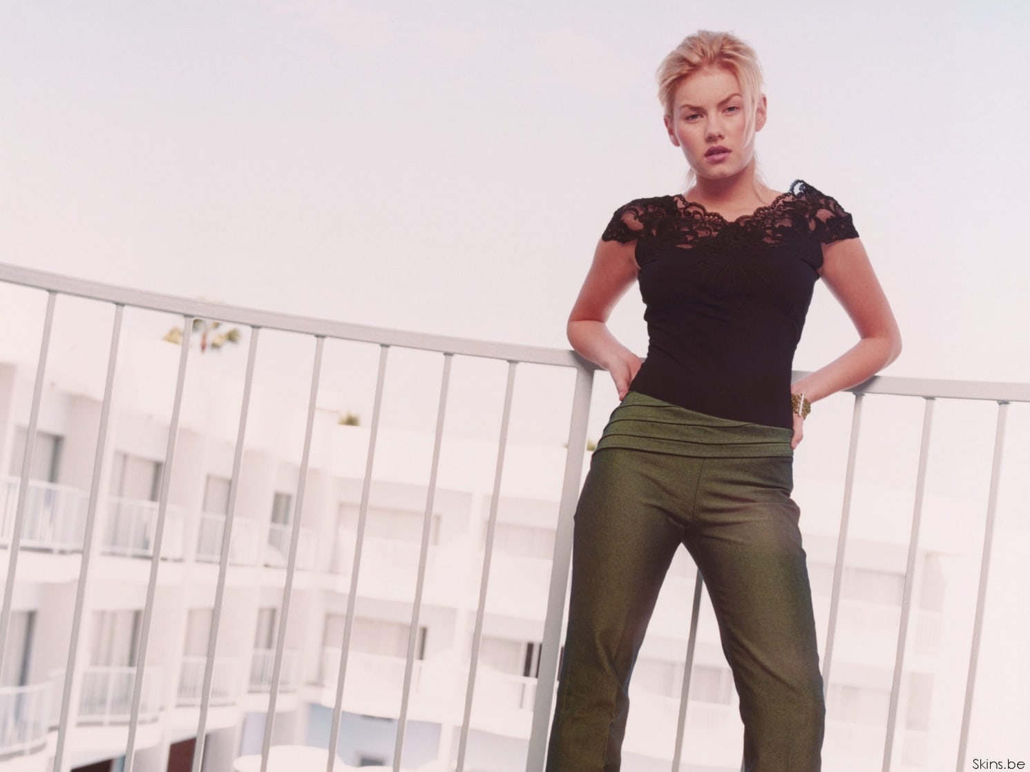 Elisha Cuthbert Elisha Cuthbert