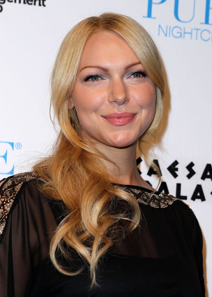 Laura Prepon image