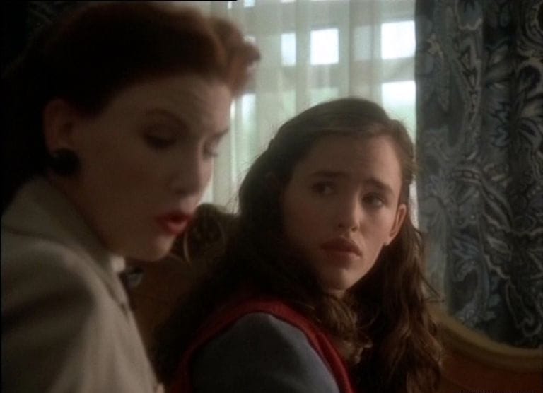 Zoya (1995) Zoya (1995)