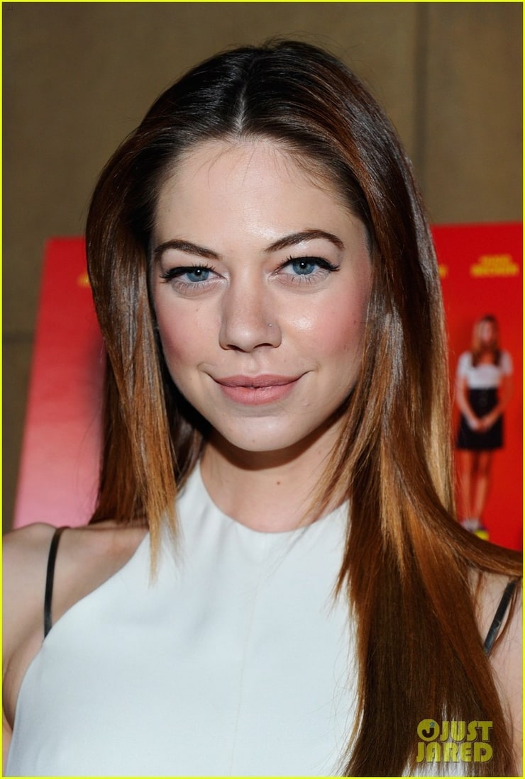 Next photo of Analeigh Tipton