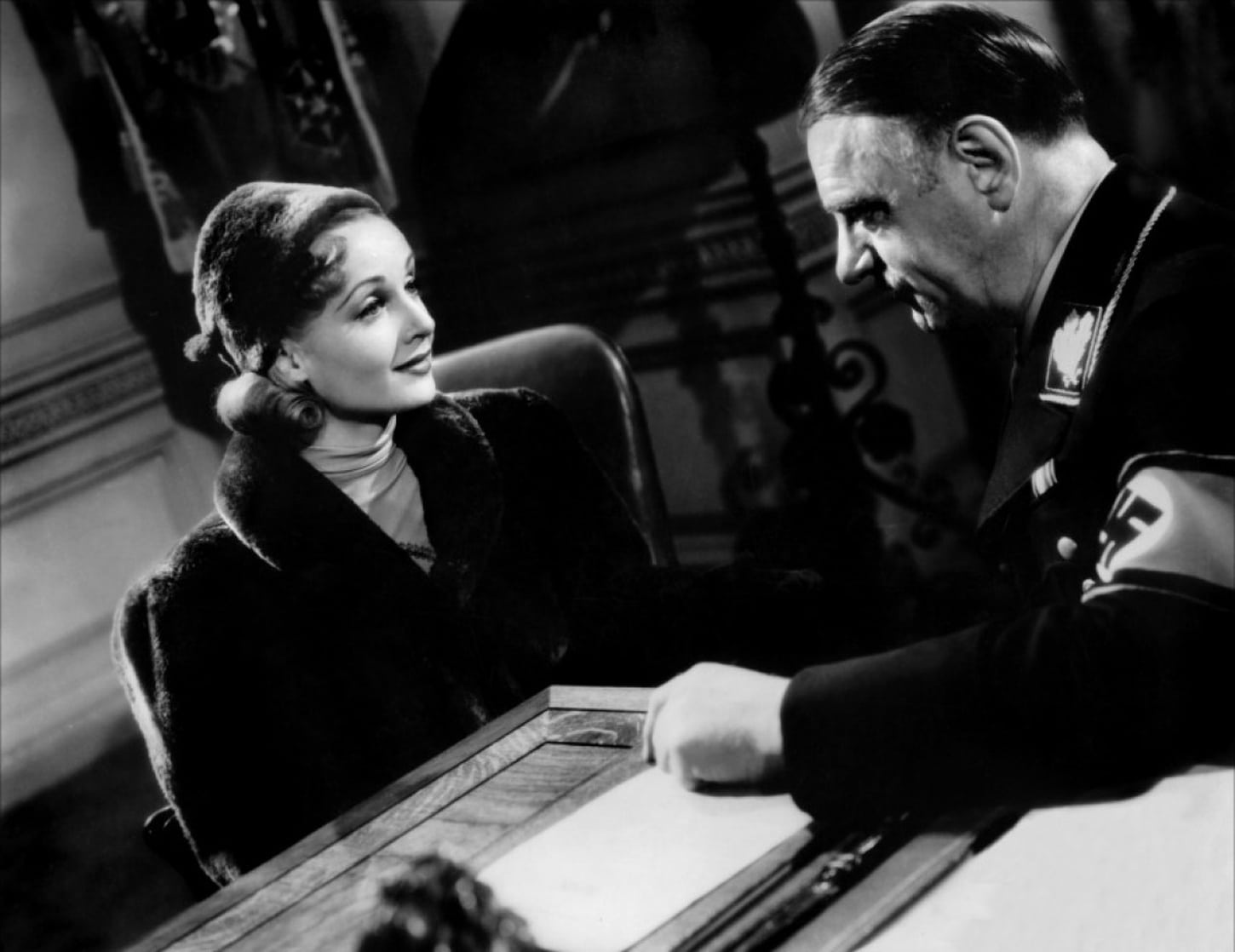 To Be or Not to Be (1942)