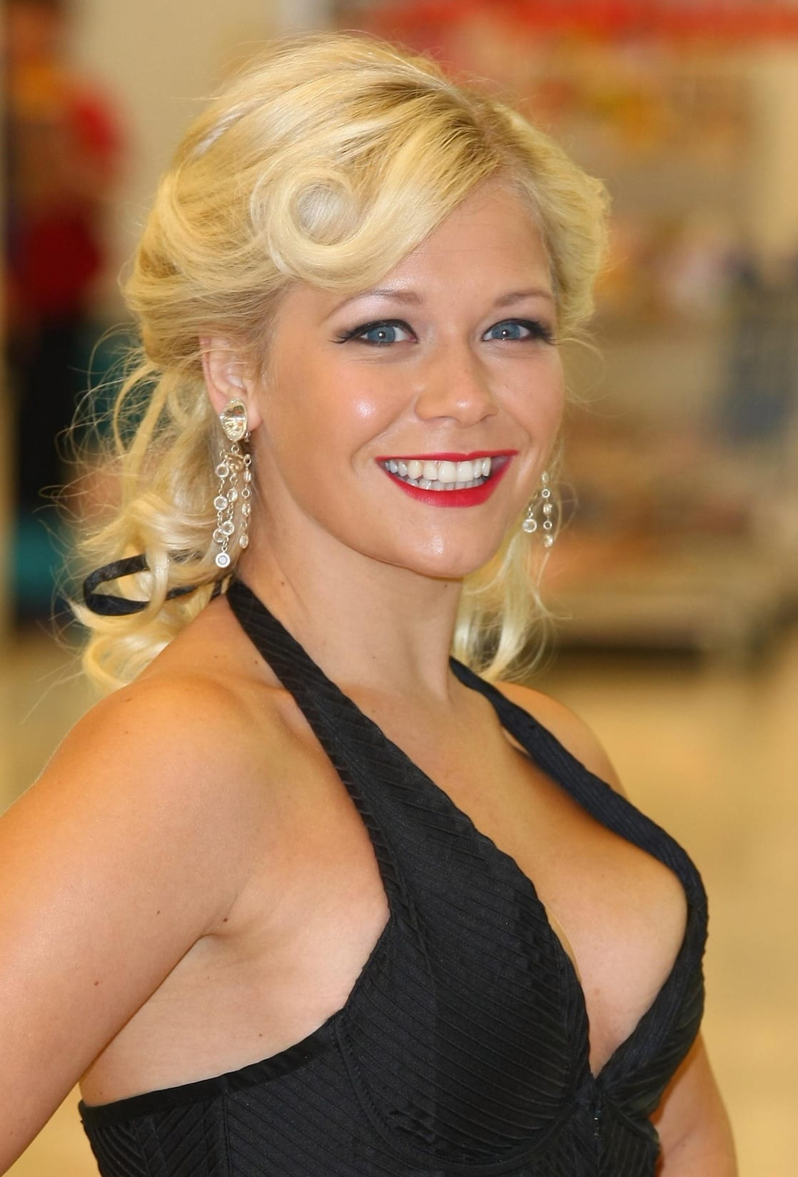 Suzanne Shaw Picture