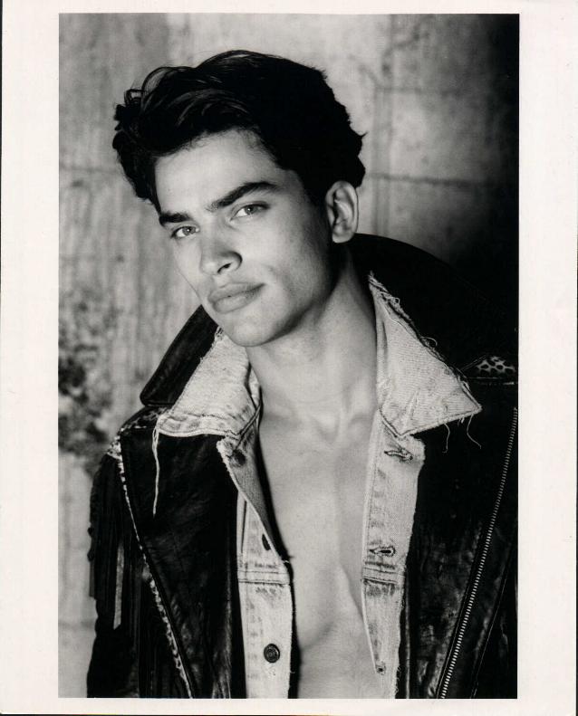 10 шек. 10 шек. Джонатон шек в молодости. 10 шек. Дато питерский.