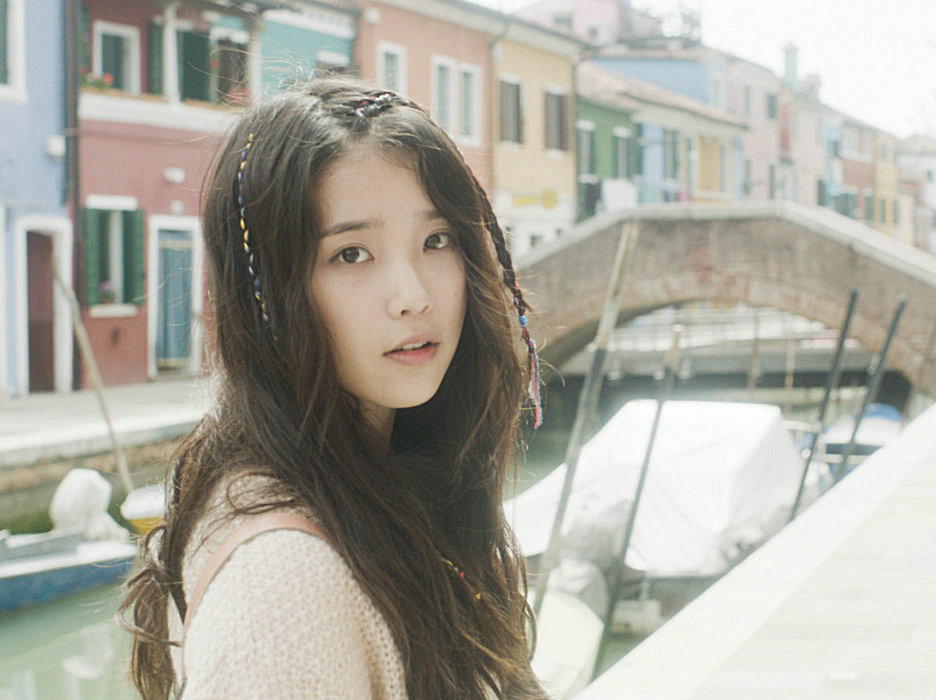 IU IU