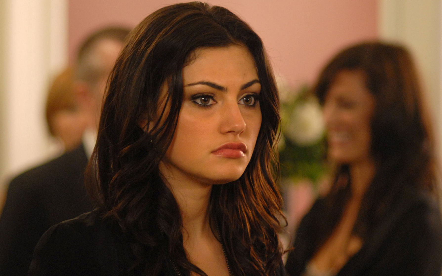 Phoebe Tonkin