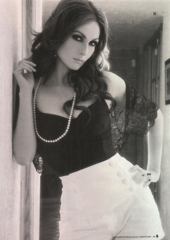 Picture of Nora Salinas