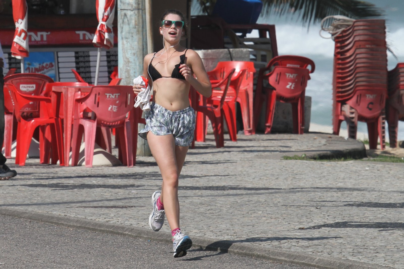 Bruna Linzmeyer Bruna Linzmeyer