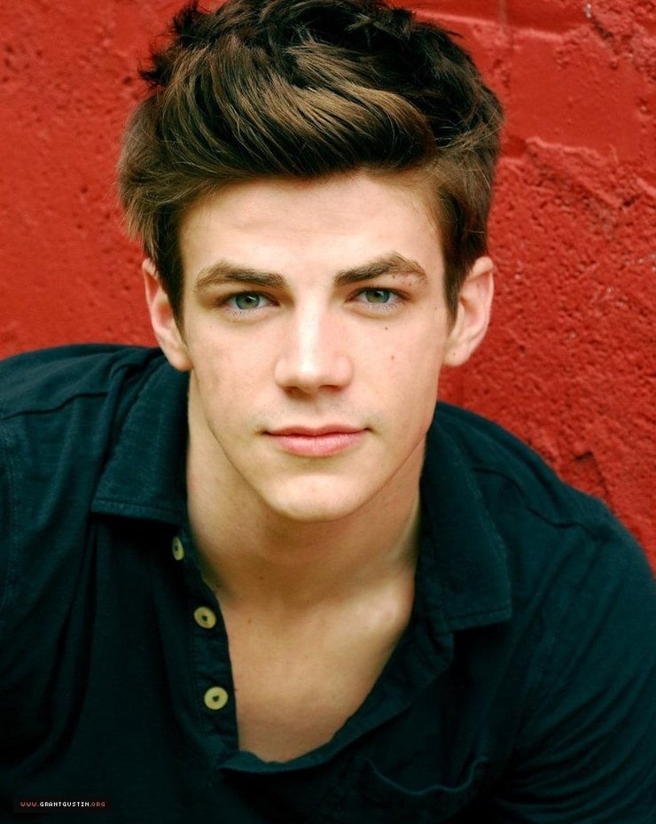 Next photo of Grant Gustin