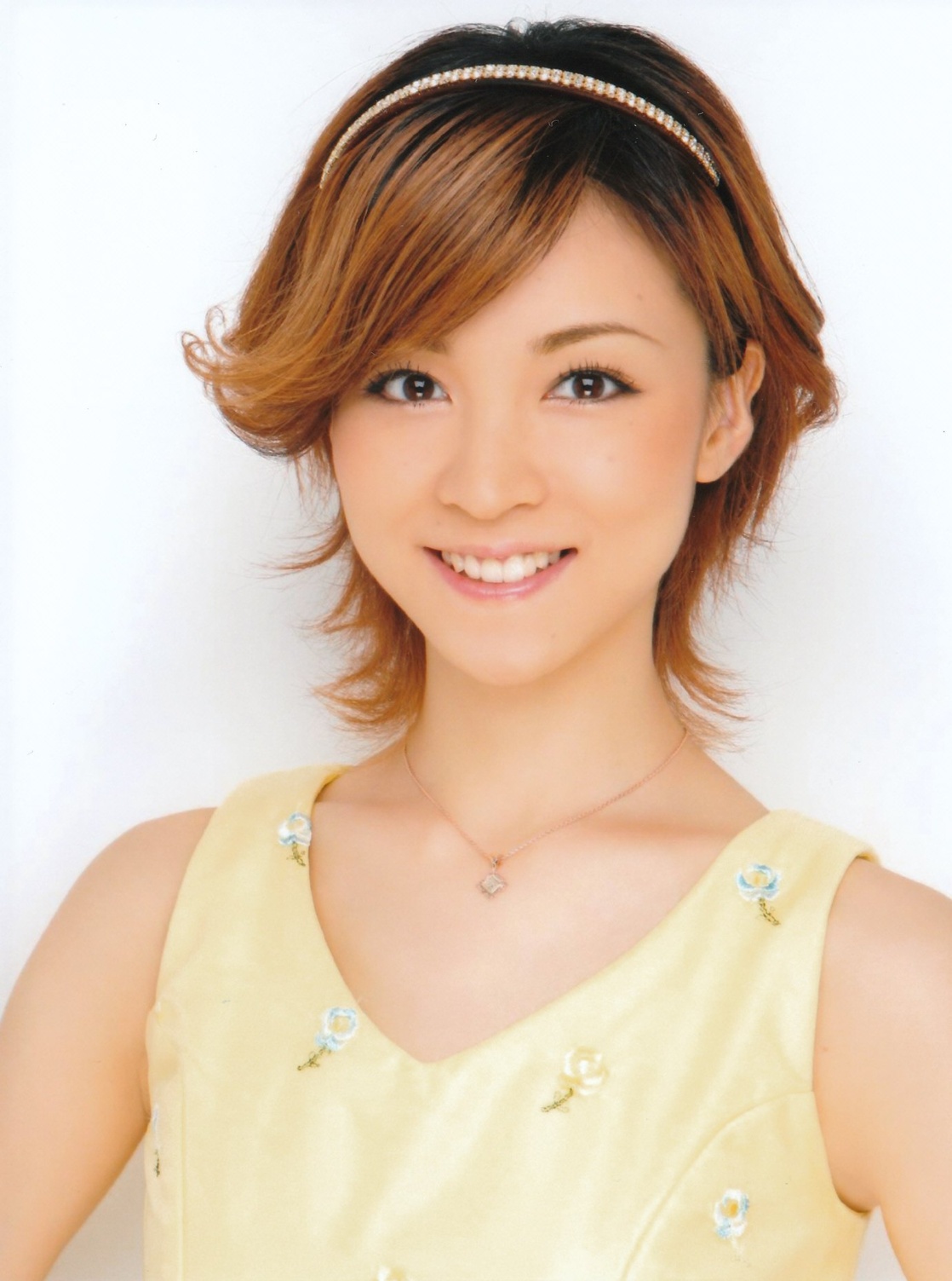 Hitomi Yoshizawa Hitomi Yoshizawa