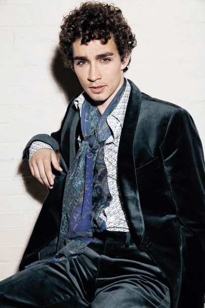 Picture of Robert Sheehan