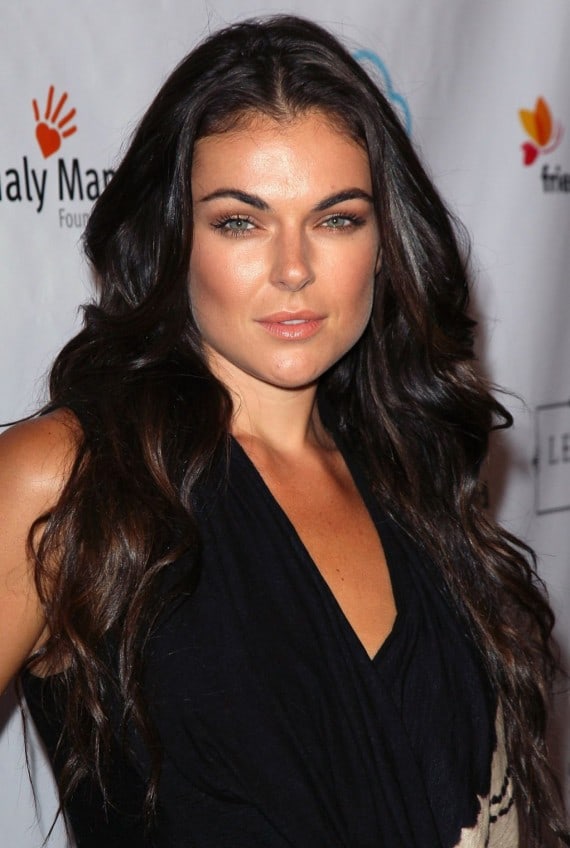 Serinda Swan picture