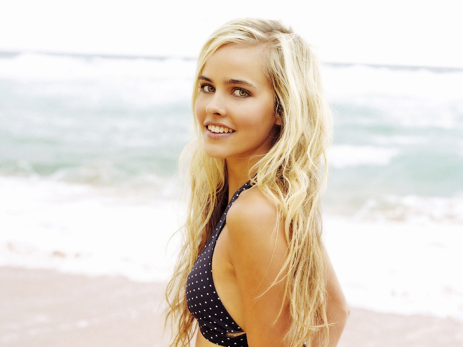 Isabel Lucas