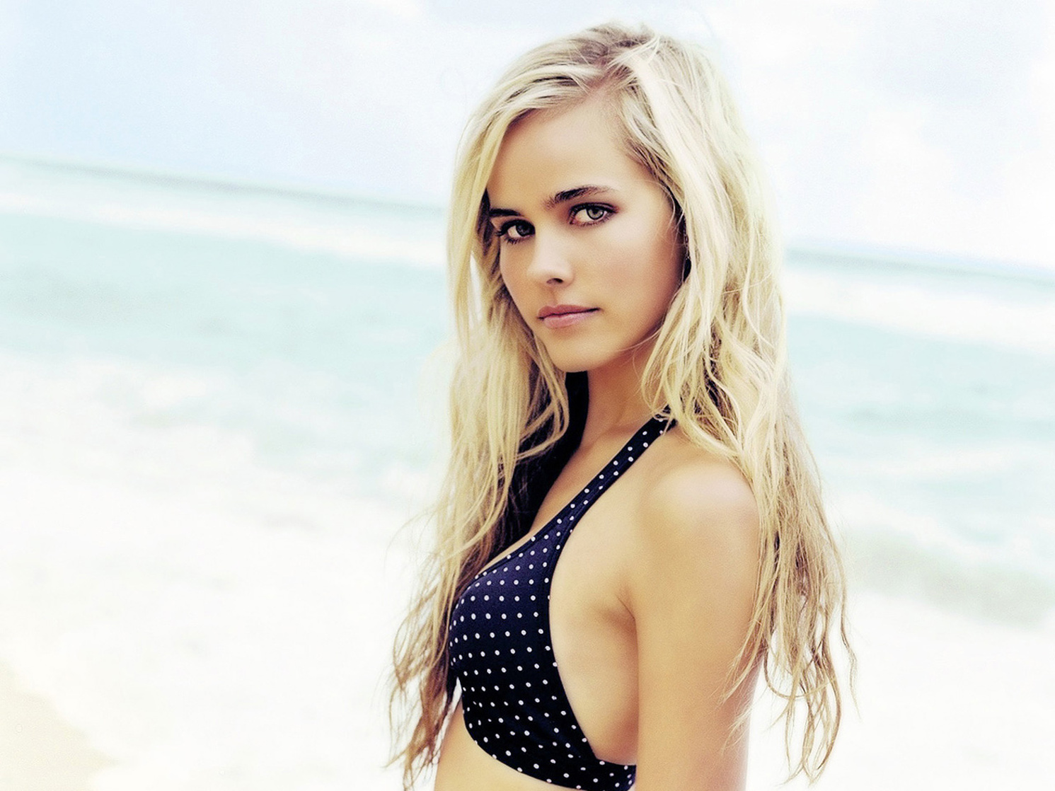 Isabel Lucas