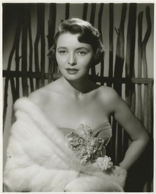 Picture of Patricia Neal.