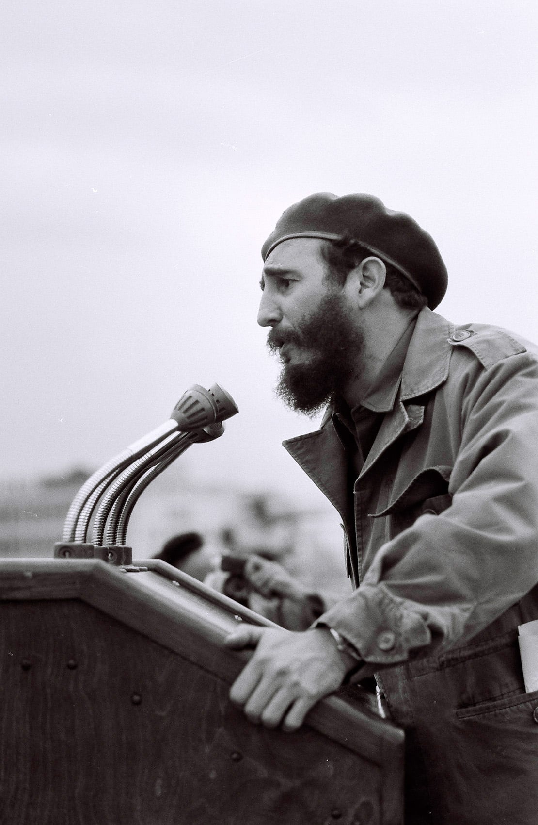 Fidel Castro I Wall Decal – Peacockride