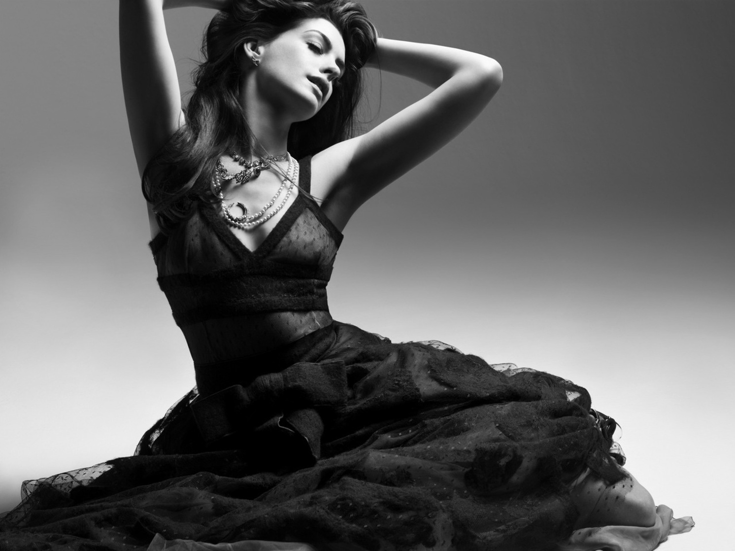 Anne Hathaway Anne Hathaway