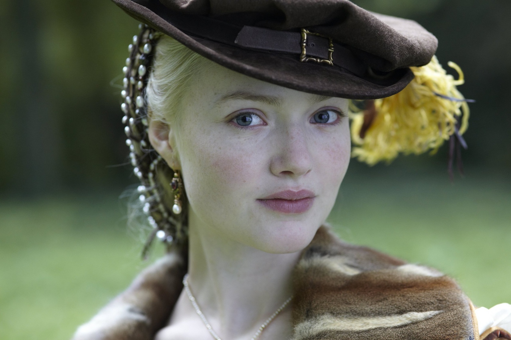 Holliday Grainger Holliday Grainger