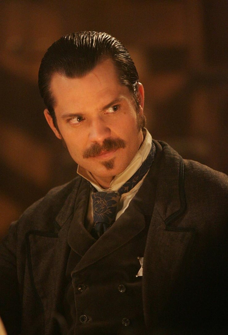 Next photo of Timothy Olyphant