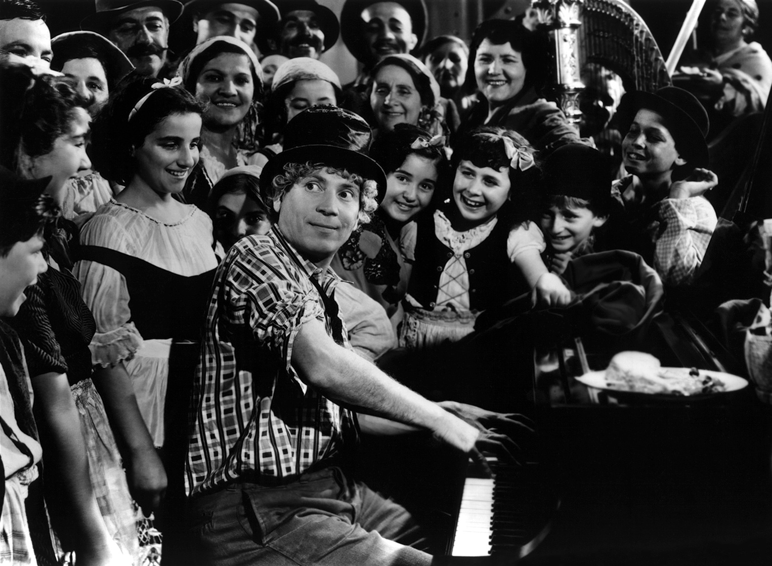 A Night at the Opera (1935) A Night at the Opera (1935)
