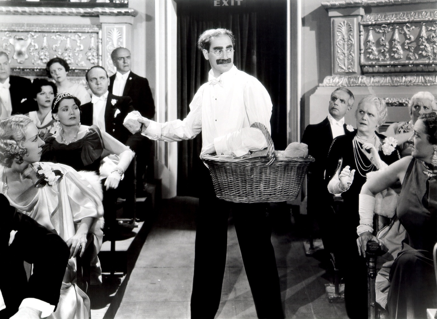 A Night at the Opera (1935) A Night at the Opera (1935)