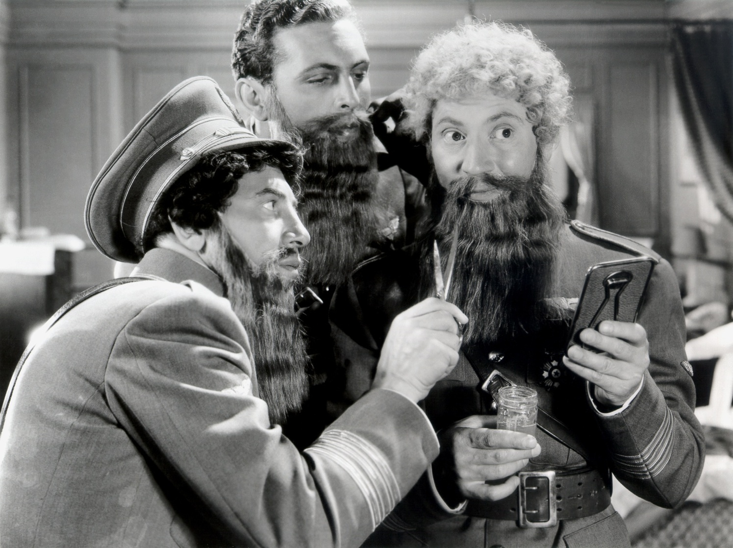 A Night at the Opera (1935) A Night at the Opera (1935)