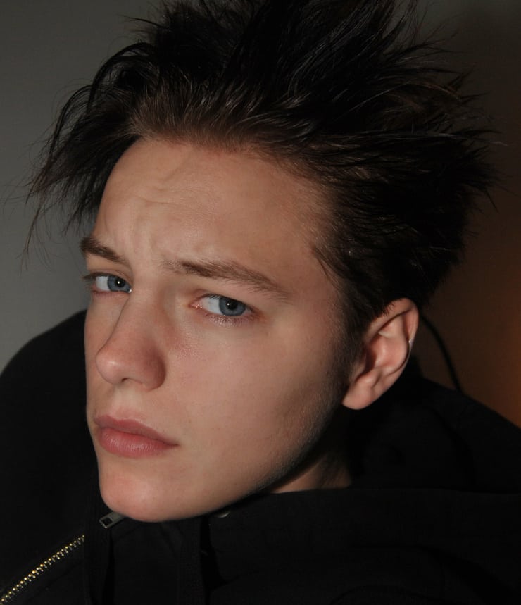 Erika Linder image