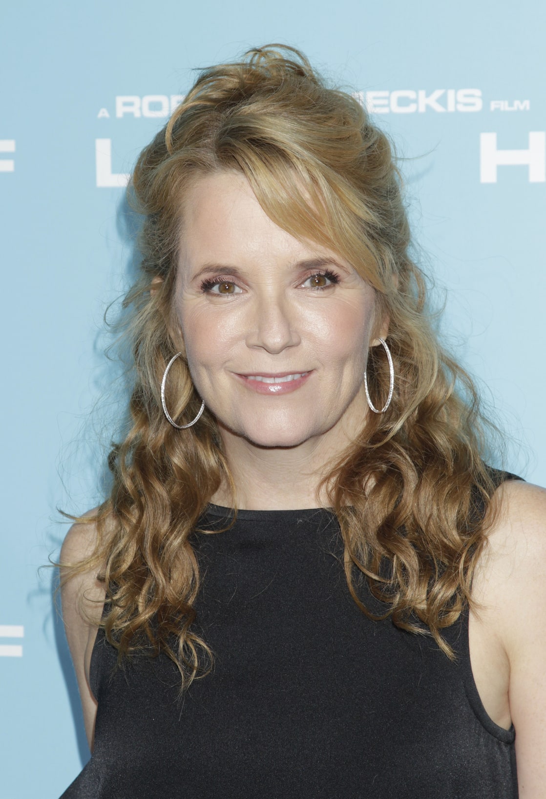 Next photo of Lea Thompson