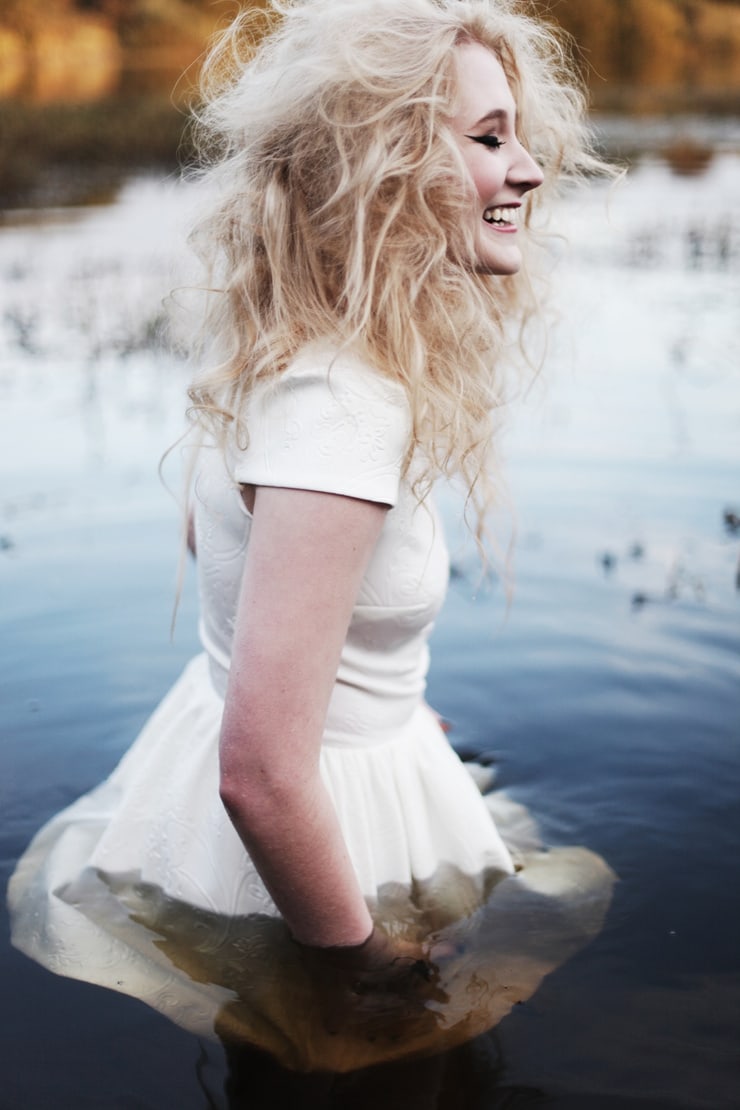 Picture of Janet Devlin