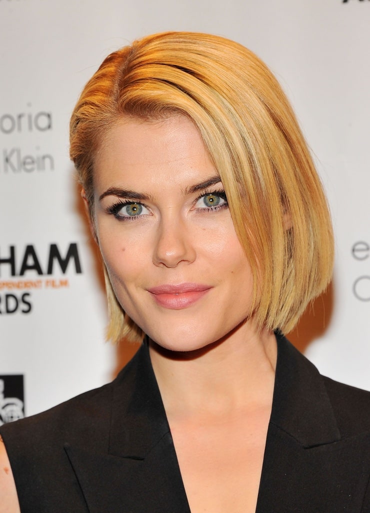 Next photo of Rachael Taylor