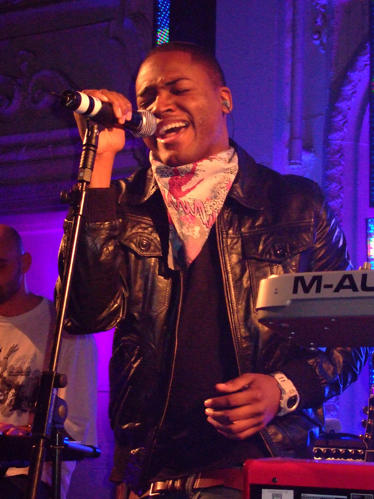 Picture of Taio Cruz
