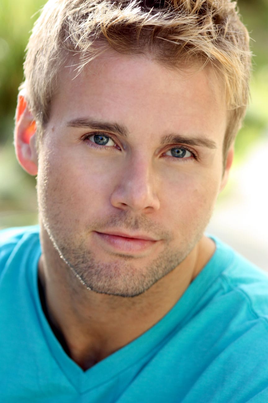 Aaron Hill (actor)