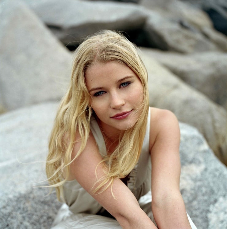 Picture of Emilie de Ravin