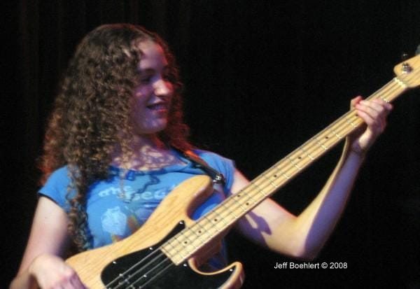 Tal Wilkenfeld picture