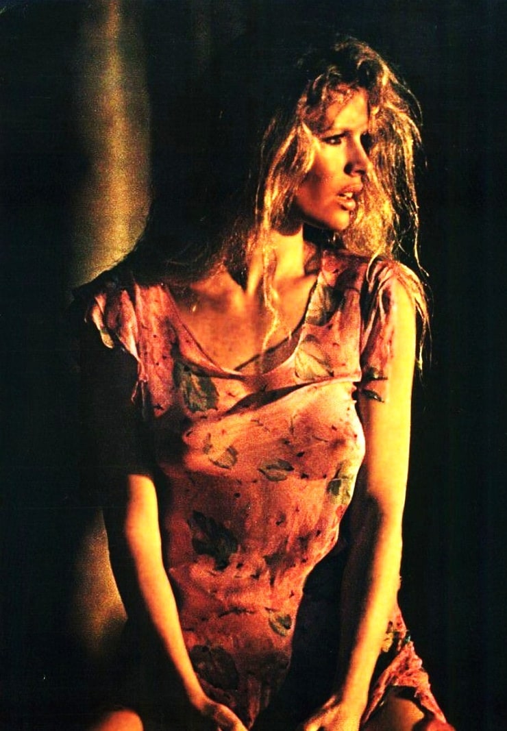 Picture of Kim Basinger.