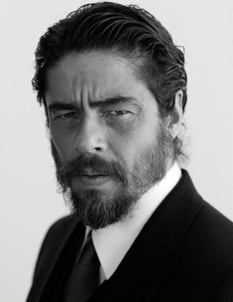 Benicio Del Toro eye