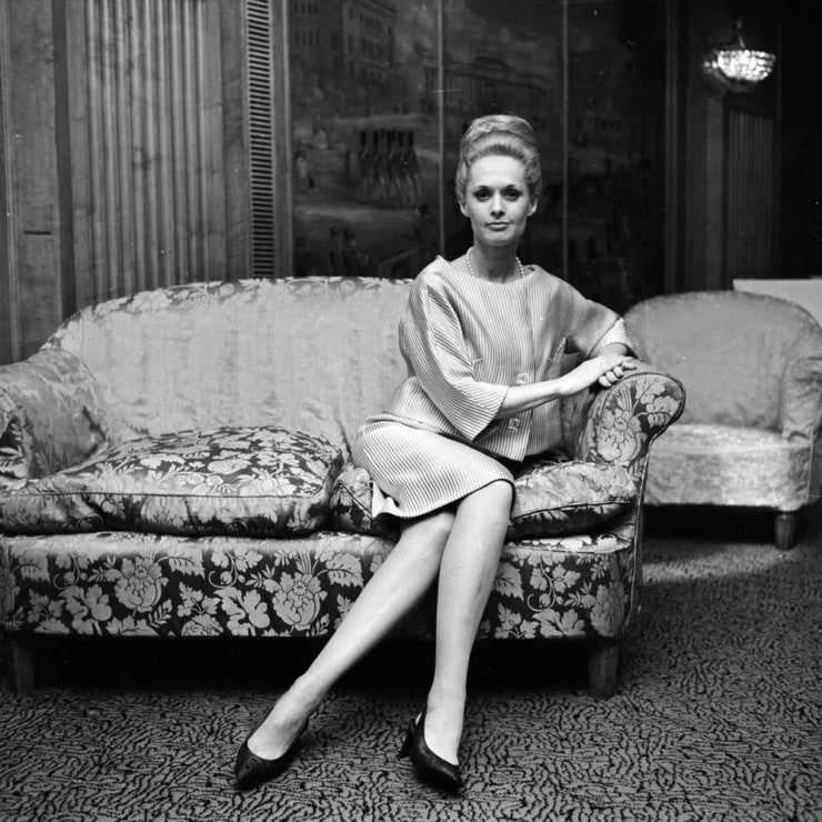 Next photo of Tippi Hedren