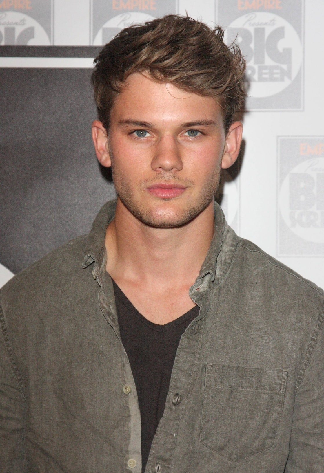 Picture of Jeremy Irvine