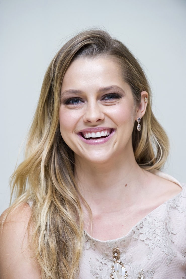 Picture of Teresa Palmer