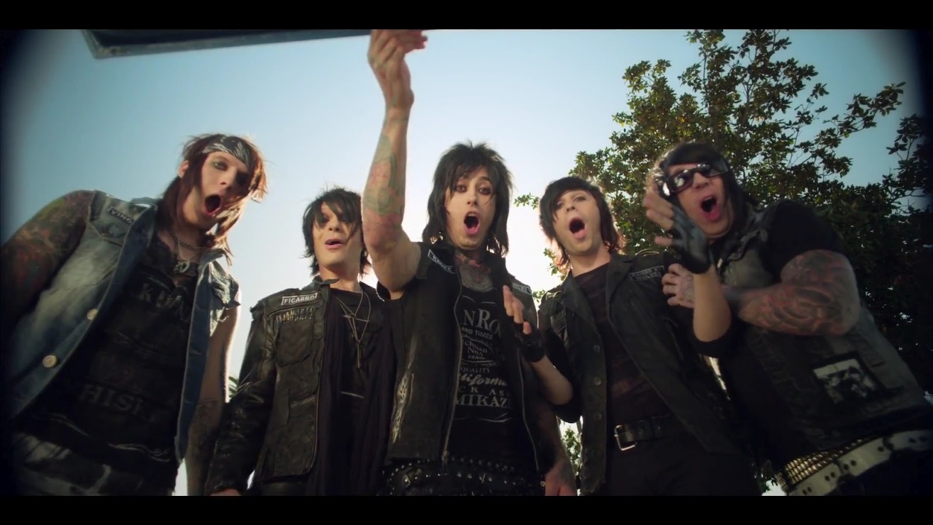 Falling In Reverse image