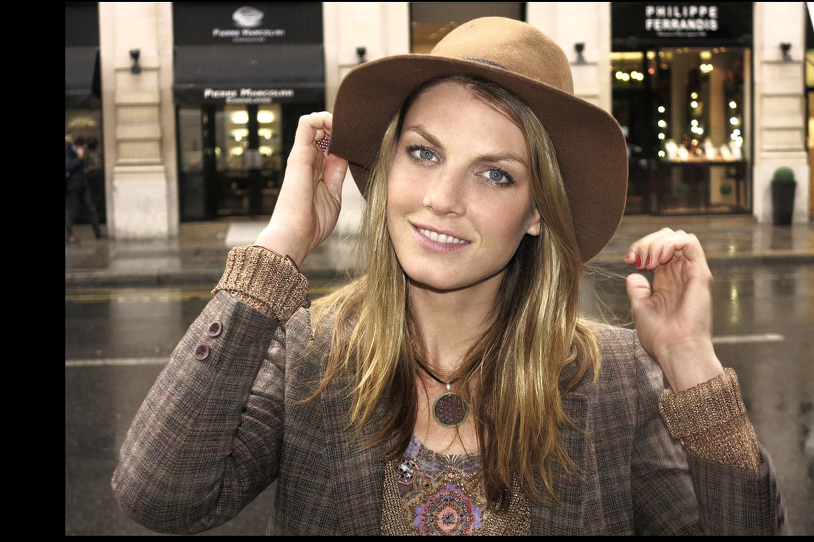 Angela Lindvall