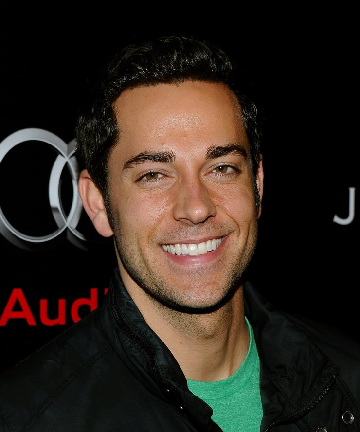 Picture of Zachary Levi.