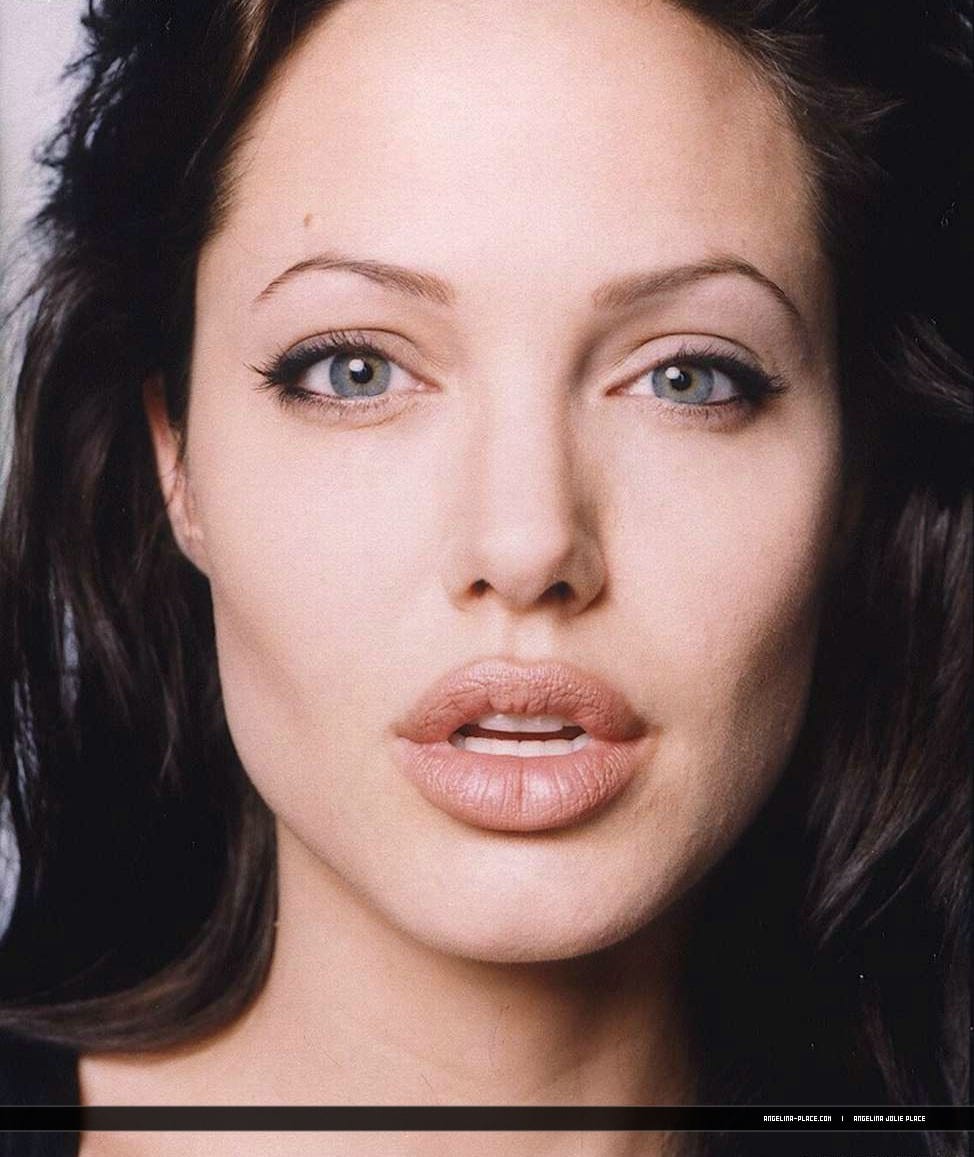 Picture of Angelina Jolie