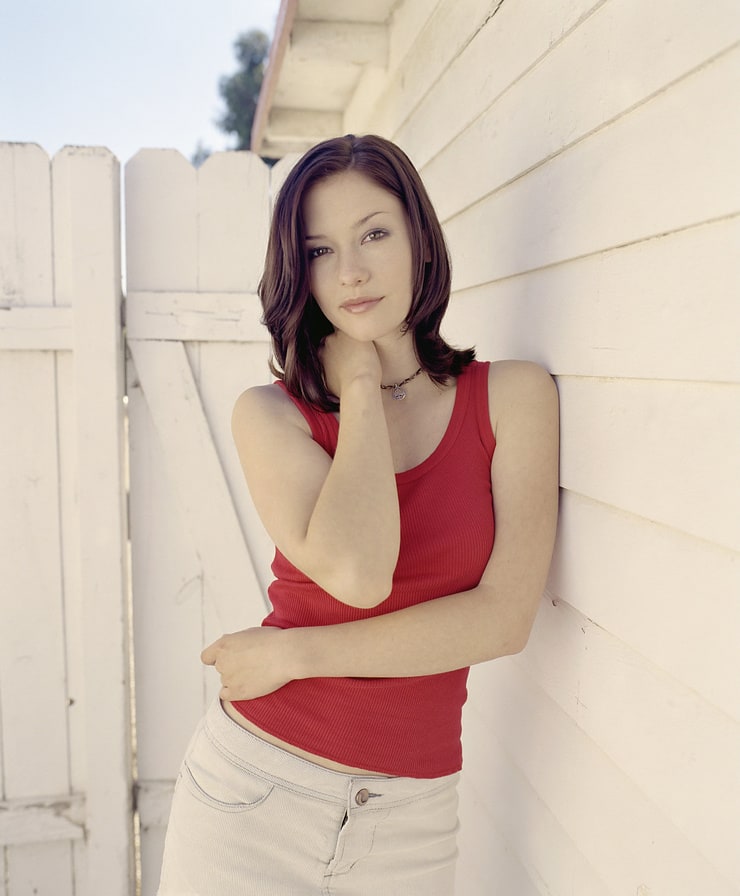 Picture of Chyler Leigh.