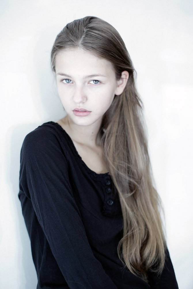 Kristina Romanova picture